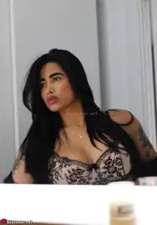613315139 - Soy Laura bonita.