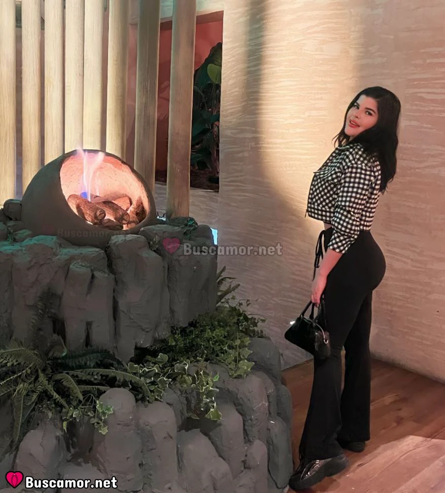 611222681 - Hola, soy antonella y busco diver en Almería