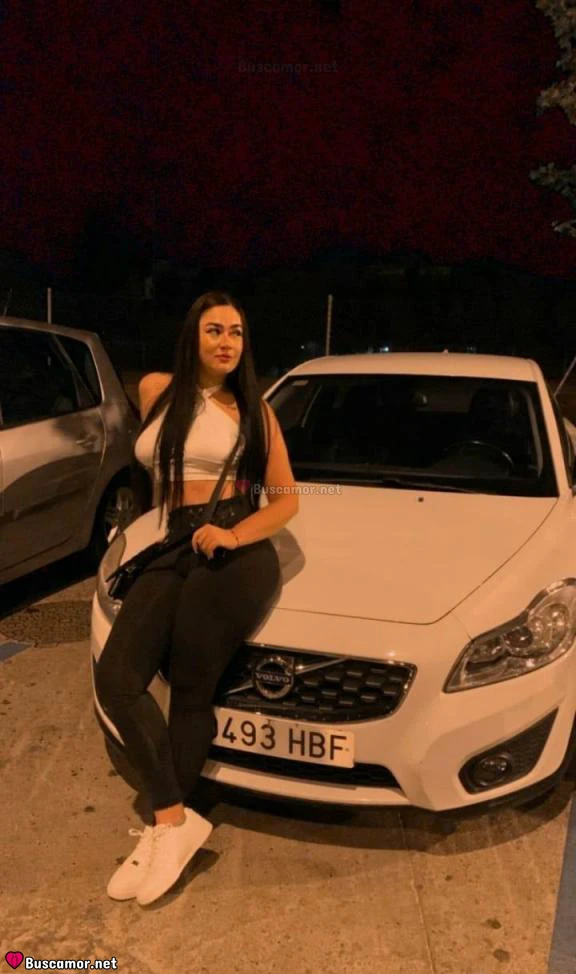 611244096 - Renata busca diversion sin parar.