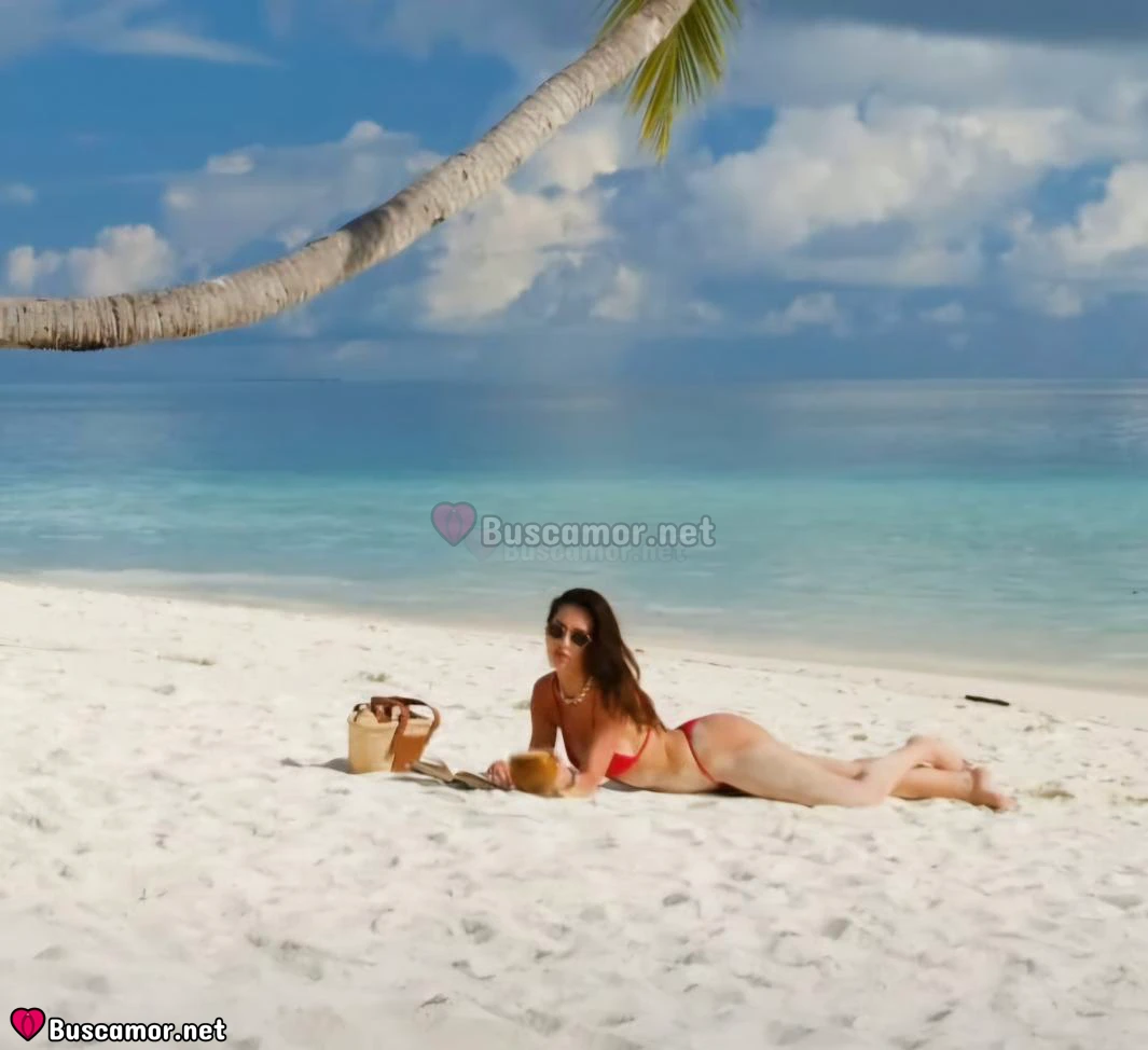 643891334 - Hola soy de Vera Playa, busco amistad y lo ke salga, soy super cariñosa y divertida.