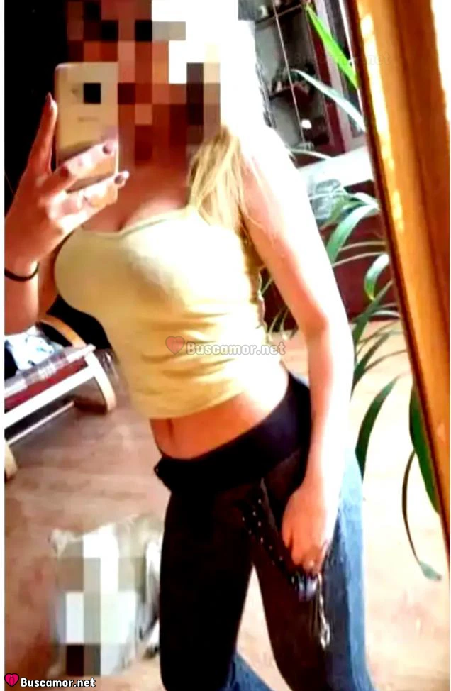 637189979 - Cada momento a tu lado, mi vida se llena de alegria y amor eterno.