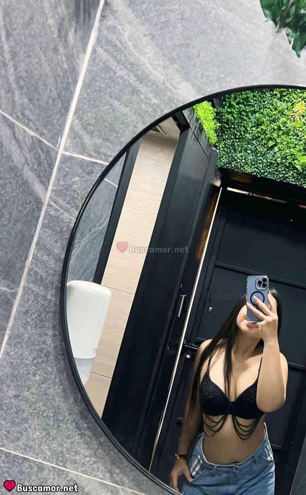 633897114 - Camila jovencita