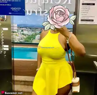 641188871 - Soy Laura,  me vuelvo loca por las olas y siempre busco personas para surfar.