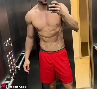 612423522 - Me encanta pasear por Leon con Pablo.