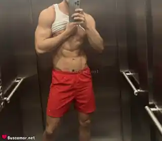 612423522 - Me encanta pasear por Leon con Pablo.