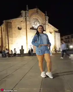 646461294 - Paola siempre encuentra risas en locuras.