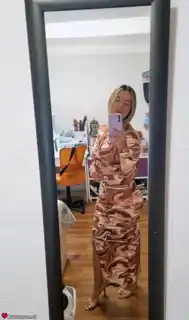 600589512 - Natalia busca un amor verdadero.
