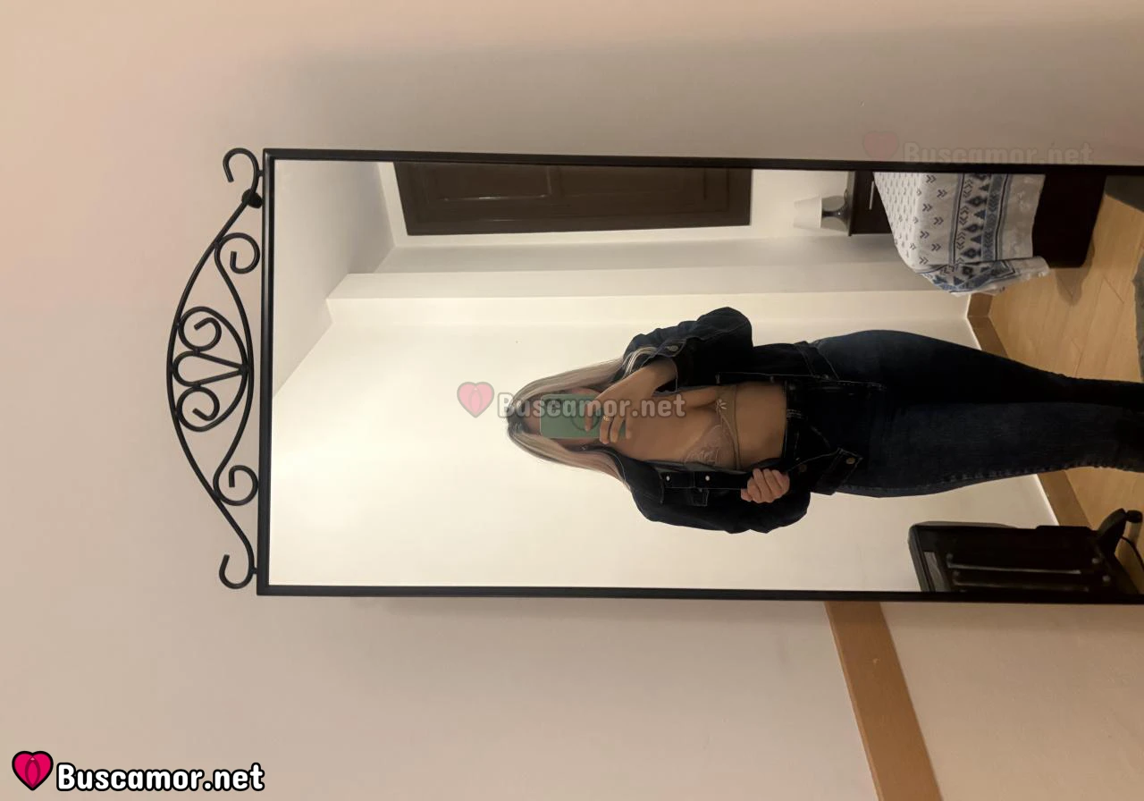 602679462 - Pamela es una chica encantadora.