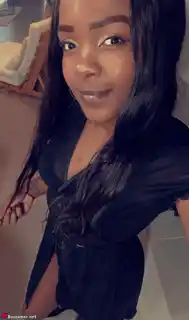 614347519 - Soy morena de Torre Baro, quiero vibra y diversión siempre.