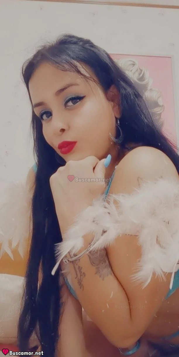 623348260 - Linda busca la emoçion en todo.