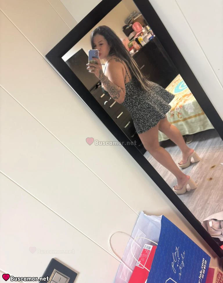 613742403 - Chica muy amables masajista