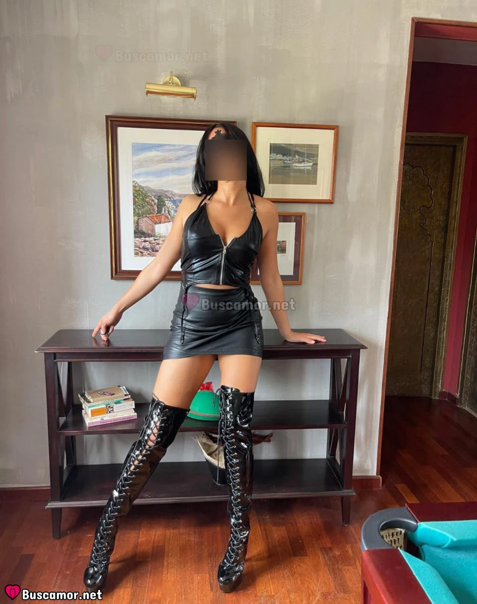 678749679 - Hola, soc la Carla, busco alguien especial per sortig d´aventura.