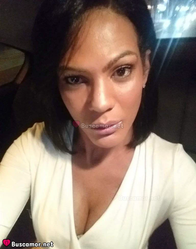 640099242 - soy Malu de Lucca. busco risas locas. disfruto cada momento.