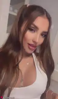 658622369 - Hola. soy Salome de Barna, busco compartir risas juntos.