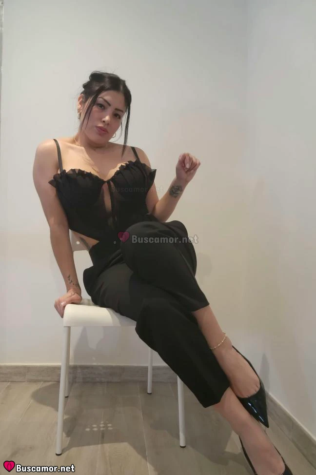 661791393 - Nikoll busca algo real