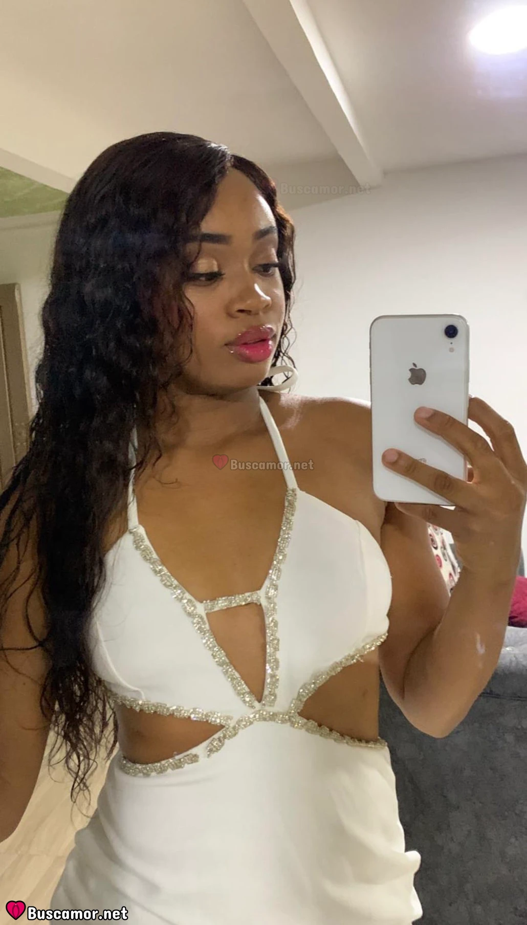 623567805 - valeria busca amor