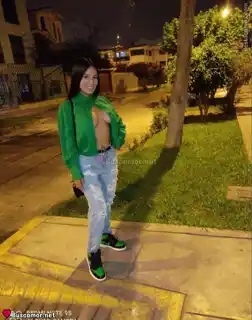 614309197 - Valery, busko tu sonrisa siempre.