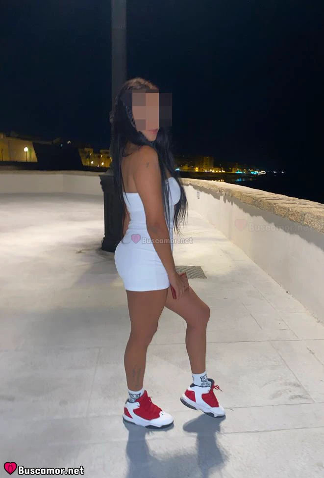 614741483 - Leyre.. disfrutando de Rota.. buscando algo especial.