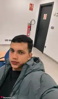 613856352 - Sebastián busco cariño