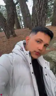 613856352 - Sebastián busco cariño