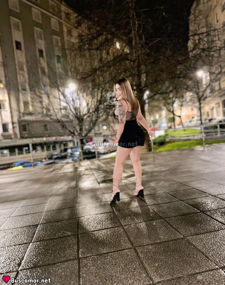 607465399 - Soy rubia y busco un chico hechizante pa hot k pasemos un rato agradable.