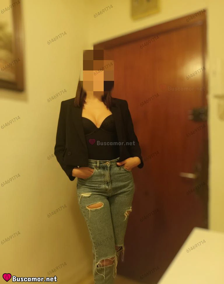 614691714 - Marta busca diverssion.