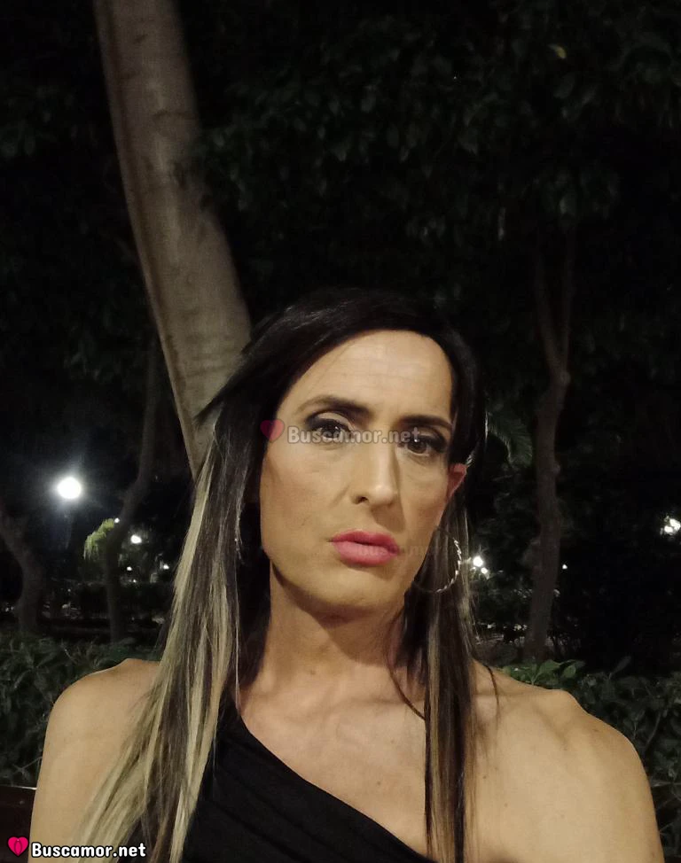 624464964 - Valenciana busca diversión