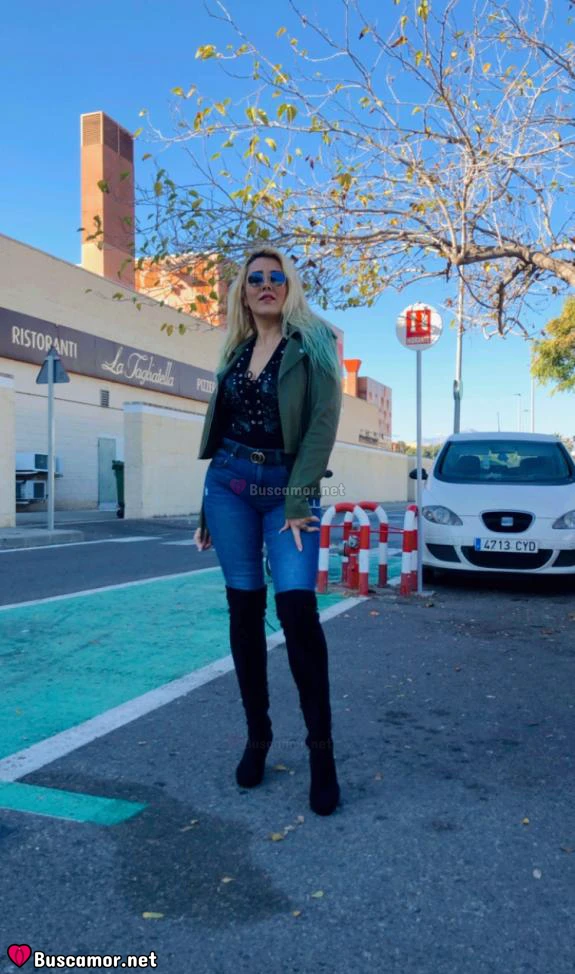 643767242 - Rubia uni guai.