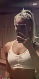 677612976 - Hola Natalia, me gusta hablar contigo. Espero konocerte mejor y pasar un buen rato.