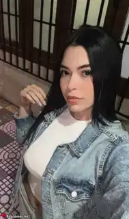 604306839 - soy Carla, adoro reir y siempre busco aventuras emocionantes que llenen mi vida