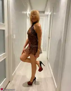 641676754 - Paula sienta amorr.