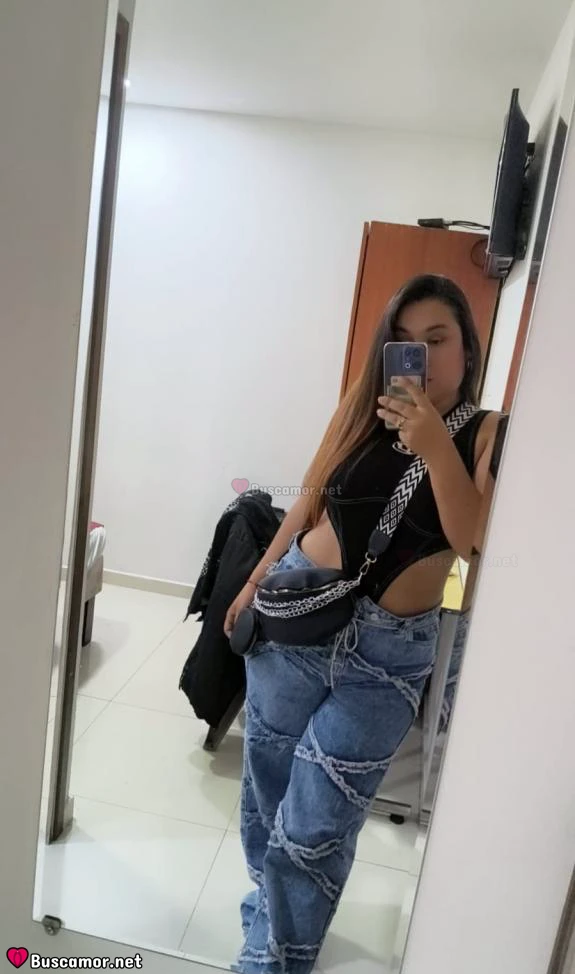631844041 - soy una linda joven colombiana, cariñosa y divertida.