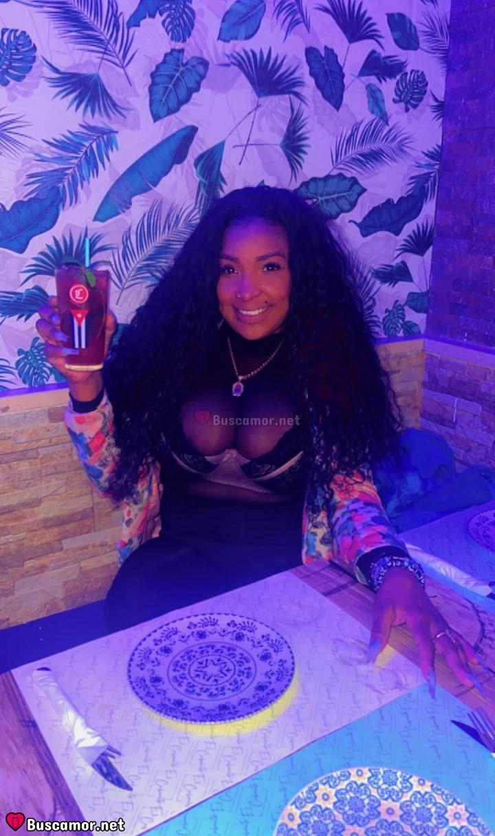 664804265 - naomi es una chica unica, super encantadora y especial. 