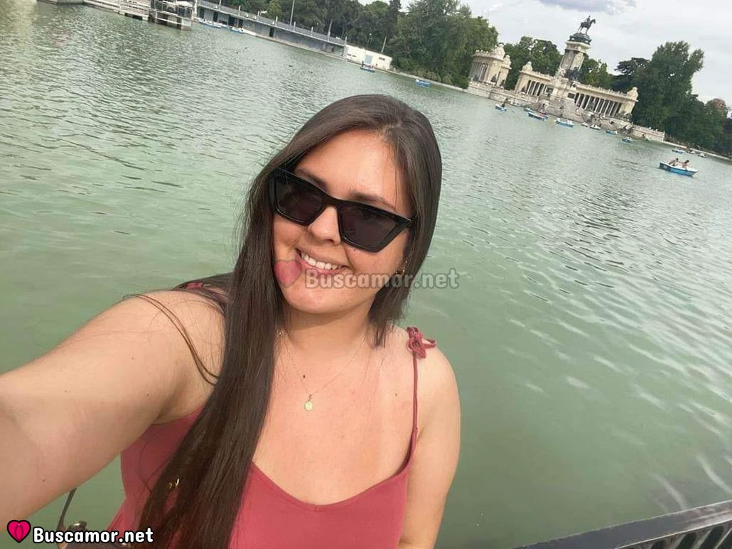 662676439 - Soy Catalina, divertida y cariñosa. Busco disfrutar la vida con nuev@s amig@s. Ven a charlar.
