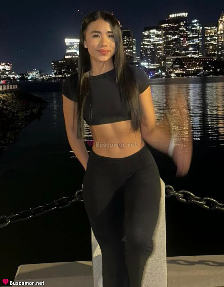 633547965 - Carla busca aventura.