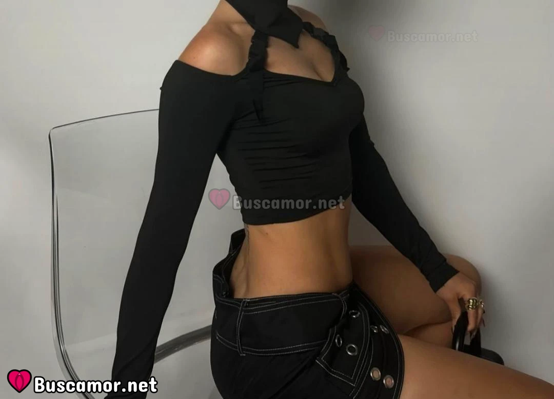631741100 - Layla, soy 20 VIP, solo busco algo nuev y emocionante.