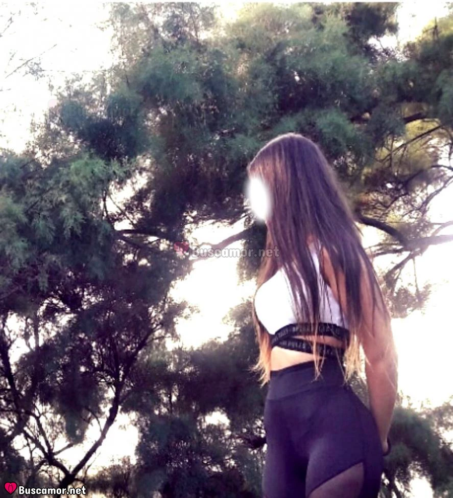 631741100 - Layla, soy 20 VIP, solo busco algo nuev y emocionante.