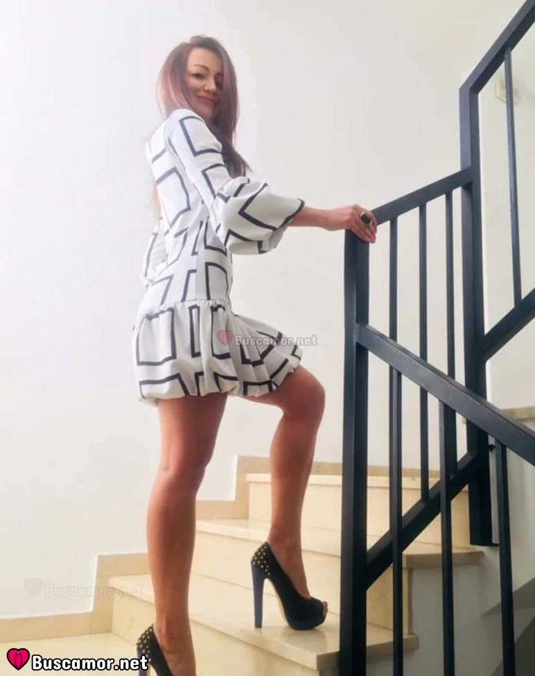 614635086 - Romina busca complicidad