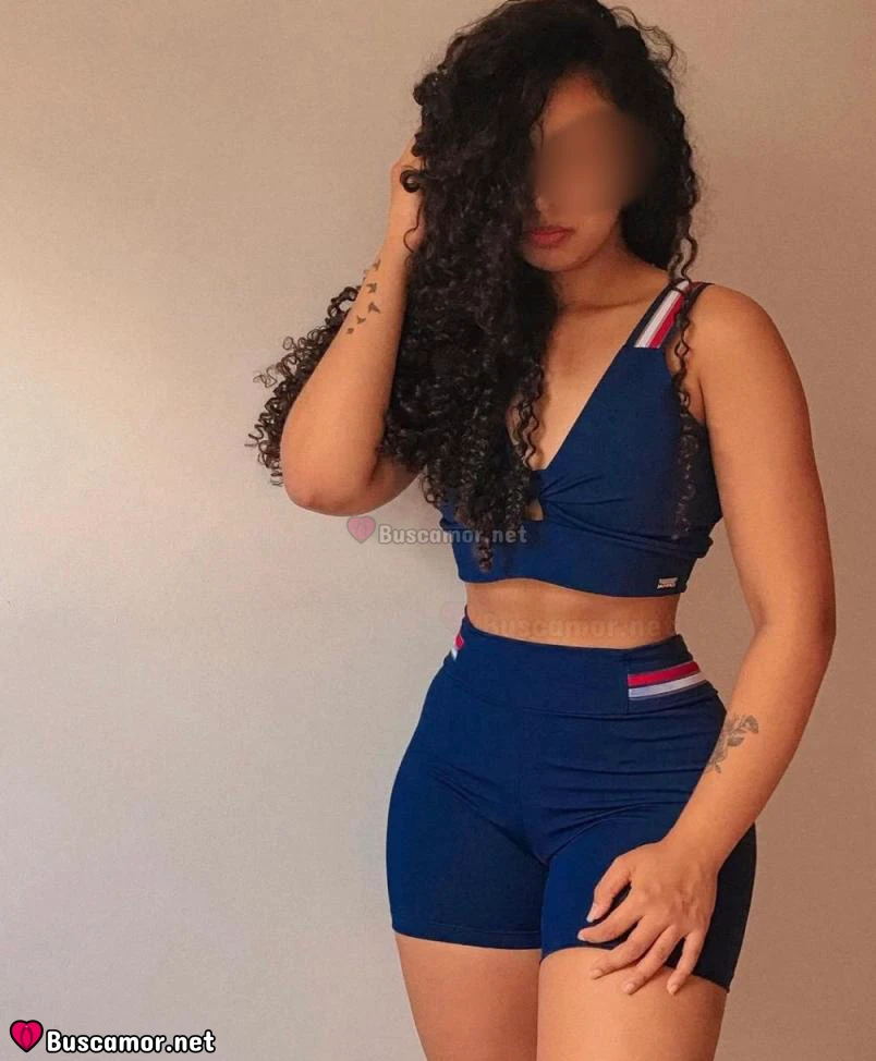 632230288 - Soy brasileña masajista en Santiago de Compostela todo el día.