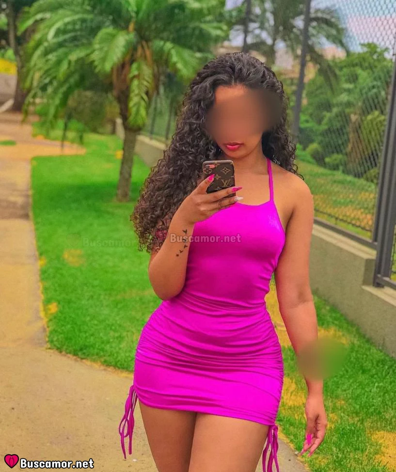 632230288 - Soy brasileña masajista en Santiago de Compostela todo el día.