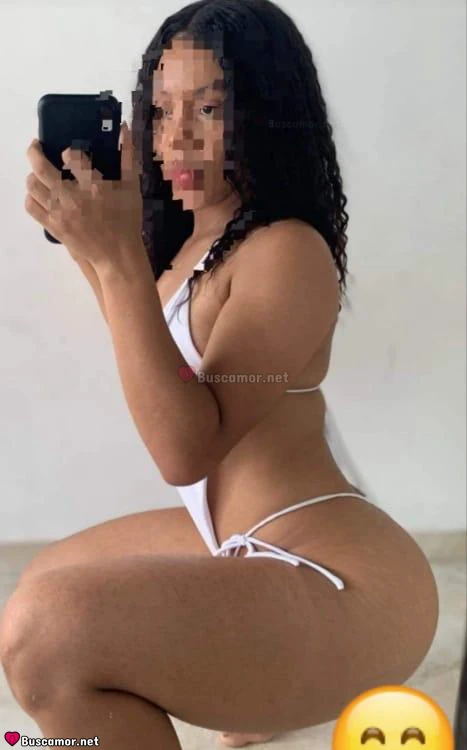 695238998 - Naomí busca amor.