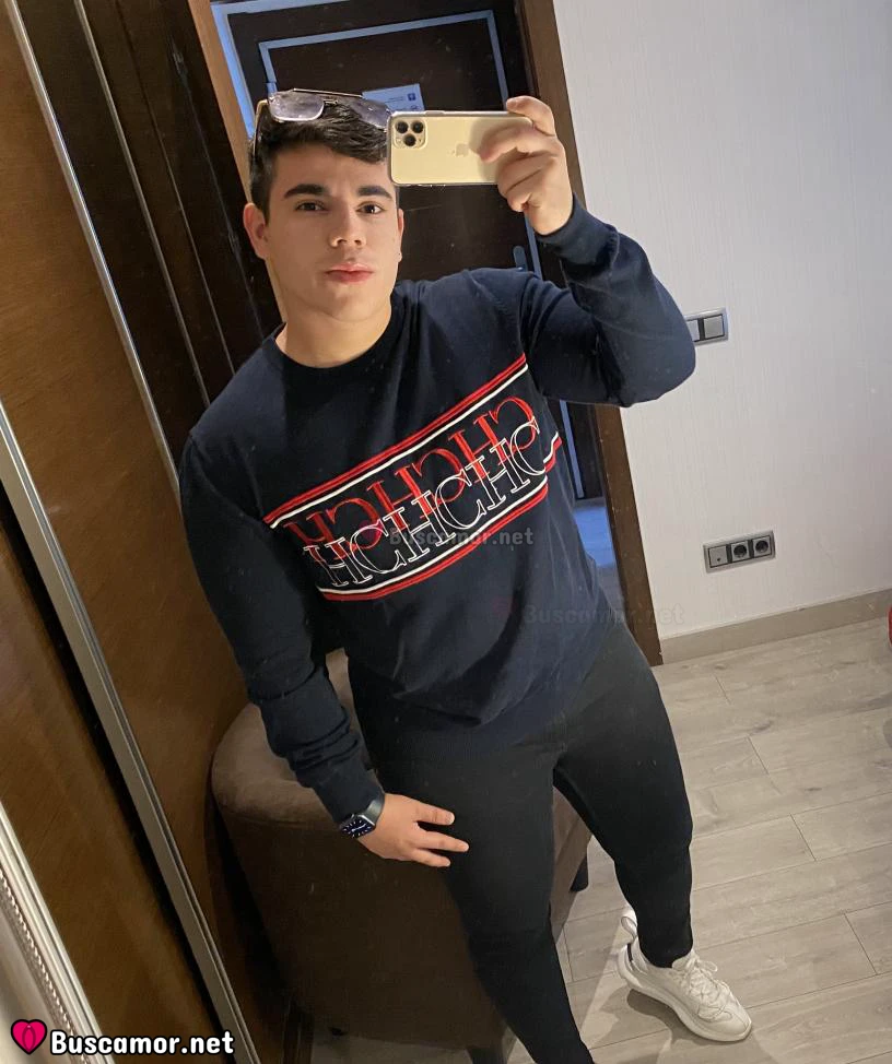 657385140 - Soy Jacobo y me encanta la playa siempre.