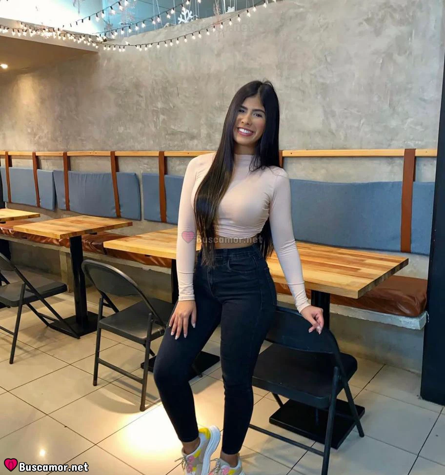 641209656 - Hola soy Juan y veo en ti toda una preciisa, me encantas un monton.