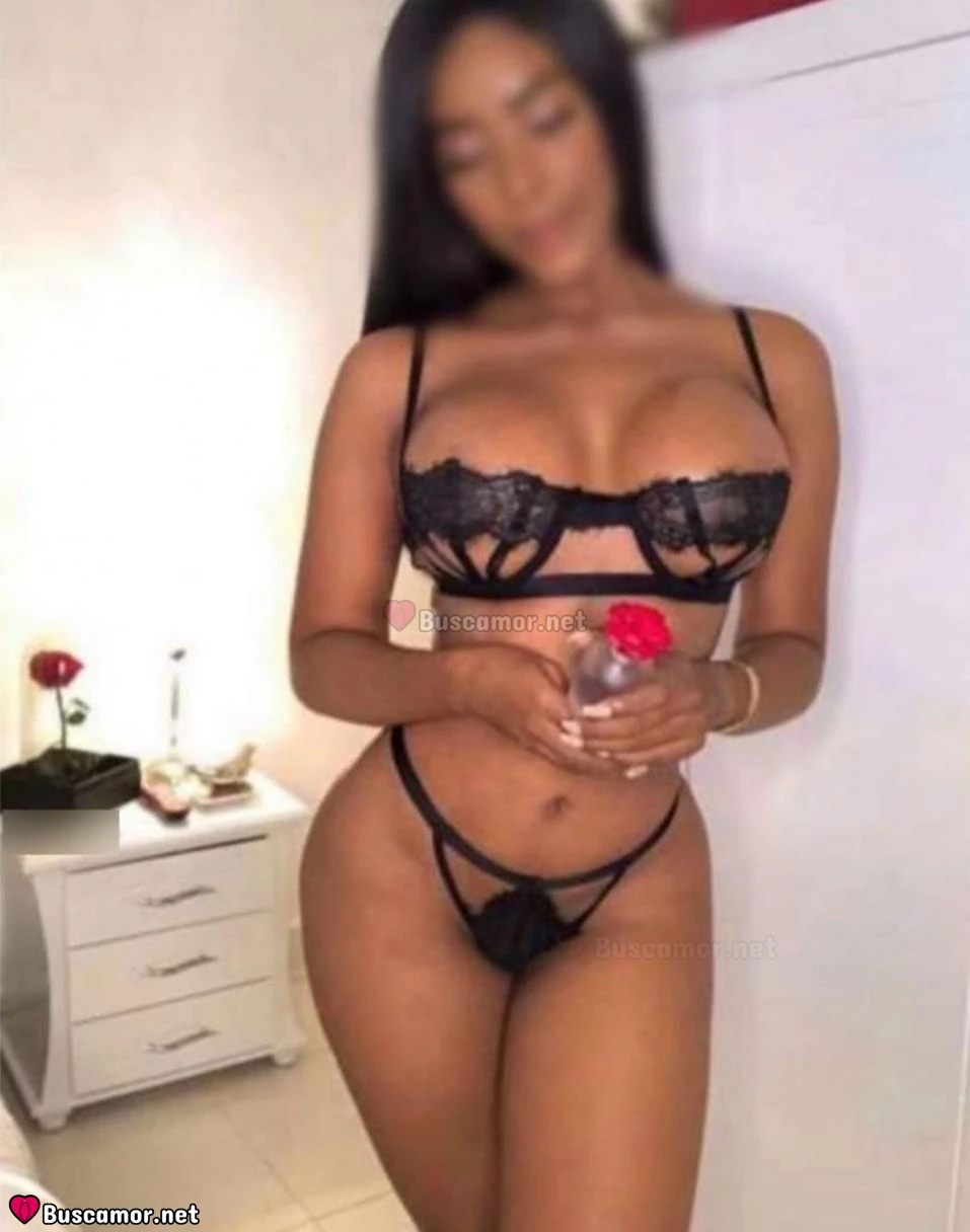 613726076 - soy Andrea y deseoo un fuego