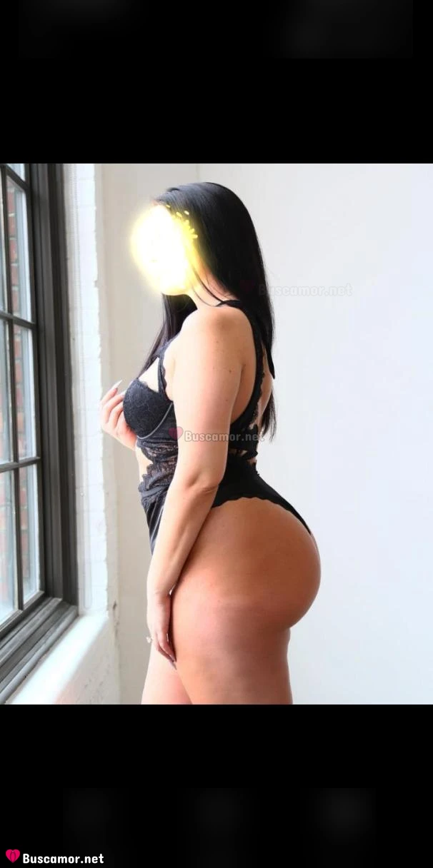 632541770 - Soraya busca amor con rosas