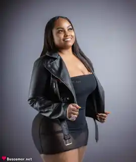 663183454 - Thalíany, la Diosa Colombiana que Ilumina Lugo – , Clase y Compañía Inolvidable en el Corazón de Galicia