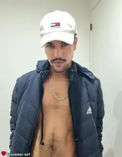 663341488 - Soy Juan y busco masajes de 4 manos para relajarme.