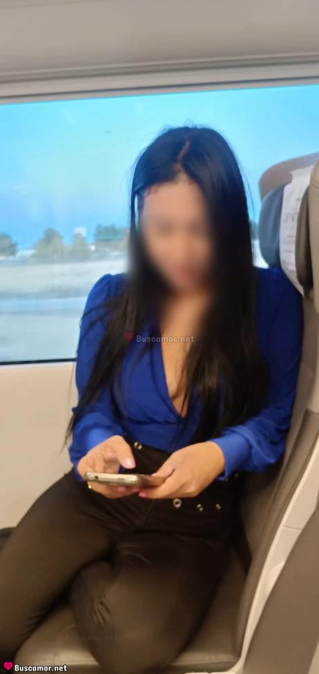 642664246 - Daniela busca diversión