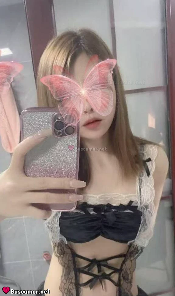 697914370 - Soy guapa y extrovertida.