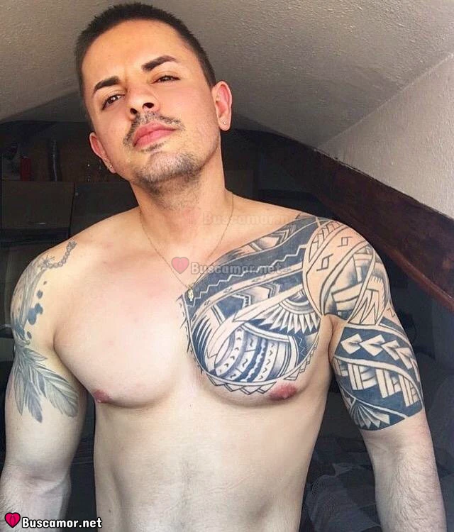 682670568 - Soy un latino guapo buen cuerpo y ofrezco masajes toda la noche, ven a disfrutar.